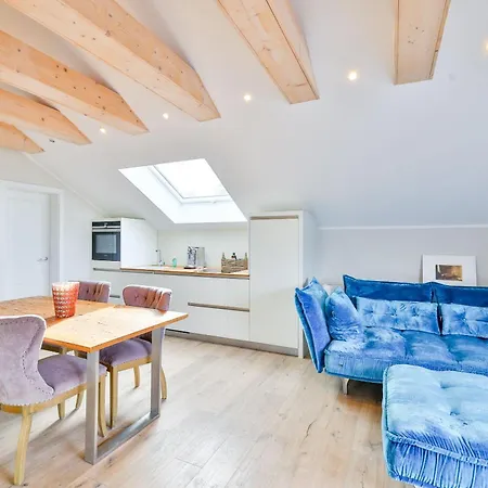 Weitblick Mit Grossem Balkon, Sauna, Kaminofen דירה