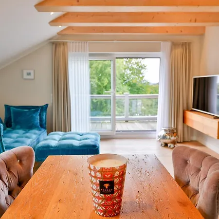 Weitblick Mit Grossem Balkon, Sauna, Kaminofen Apartment